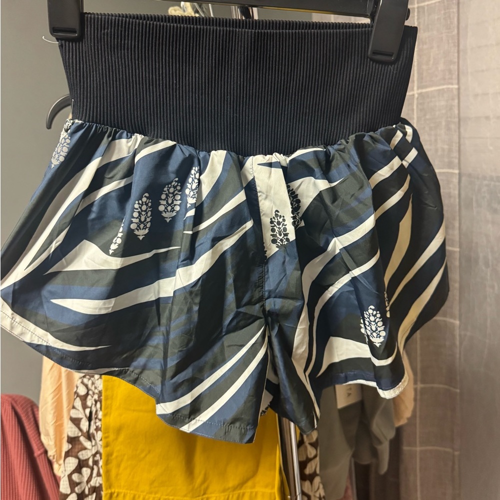 Free People Carpe Diem Printed Shorts in Sporty Stripe Combo Skyline Retail $48 - Picture 7 of 9
